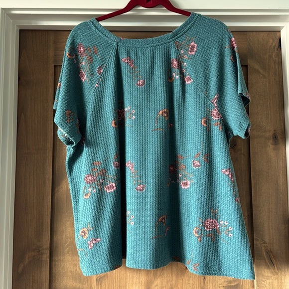 TORRID Womens 3X Waffle knit Top Shirt Green Floral Crew Neck cottagecore Cotton - Picture 2 of 9